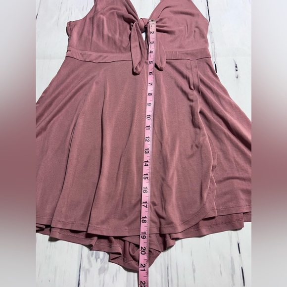 Urban Outfitters Alix Tie Front Pale Pink Romper - Picture 7 of 8